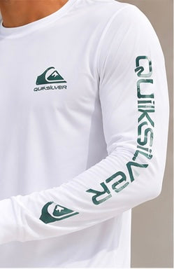 Quiksilver Men’s Long Sleeve Shirt & Floral Swim Shorts Set – White/Green